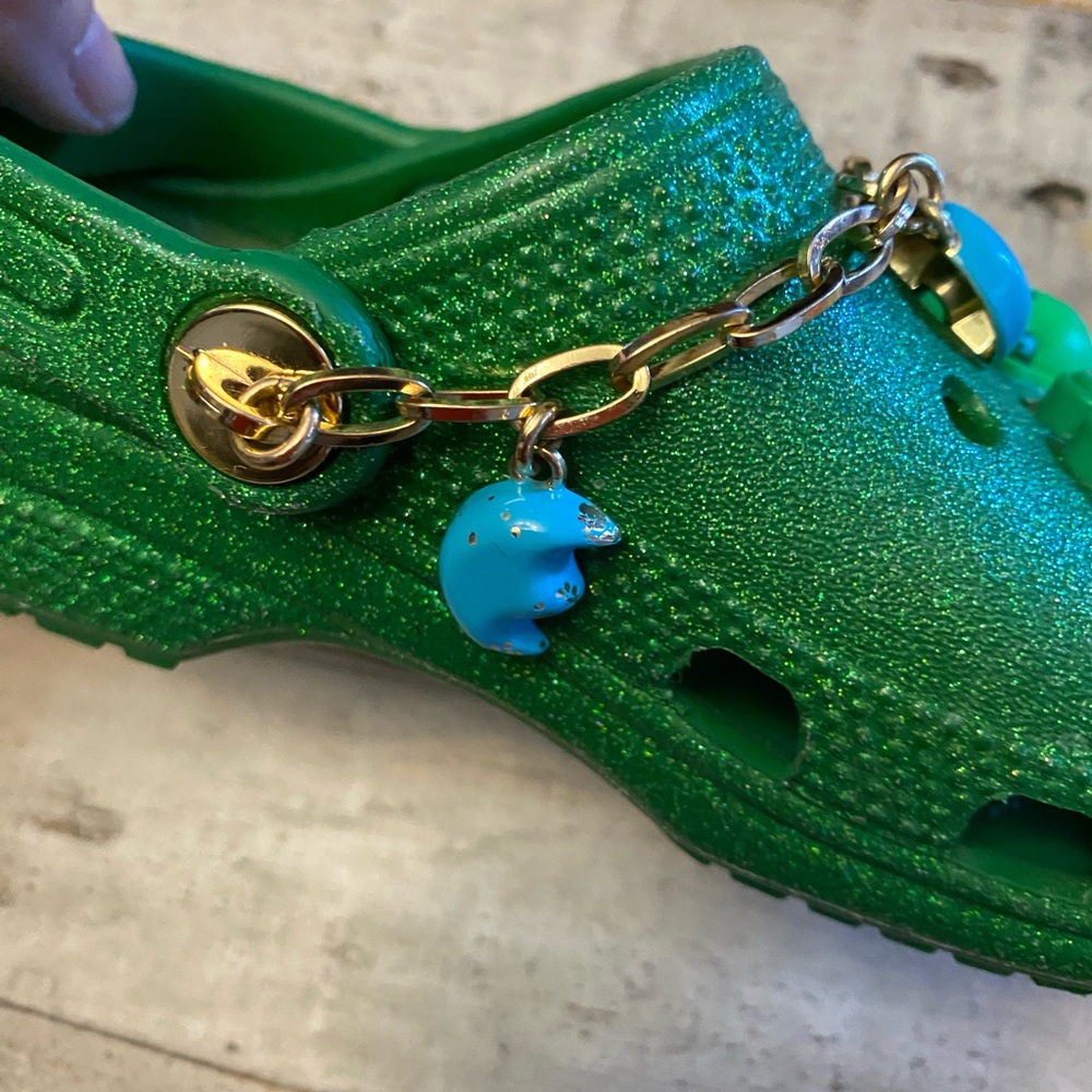 CROCS “Lucky Charms” Kids Unisex Clogs Size 11 Green Glitter Charms Like New - Picture 14 of 15